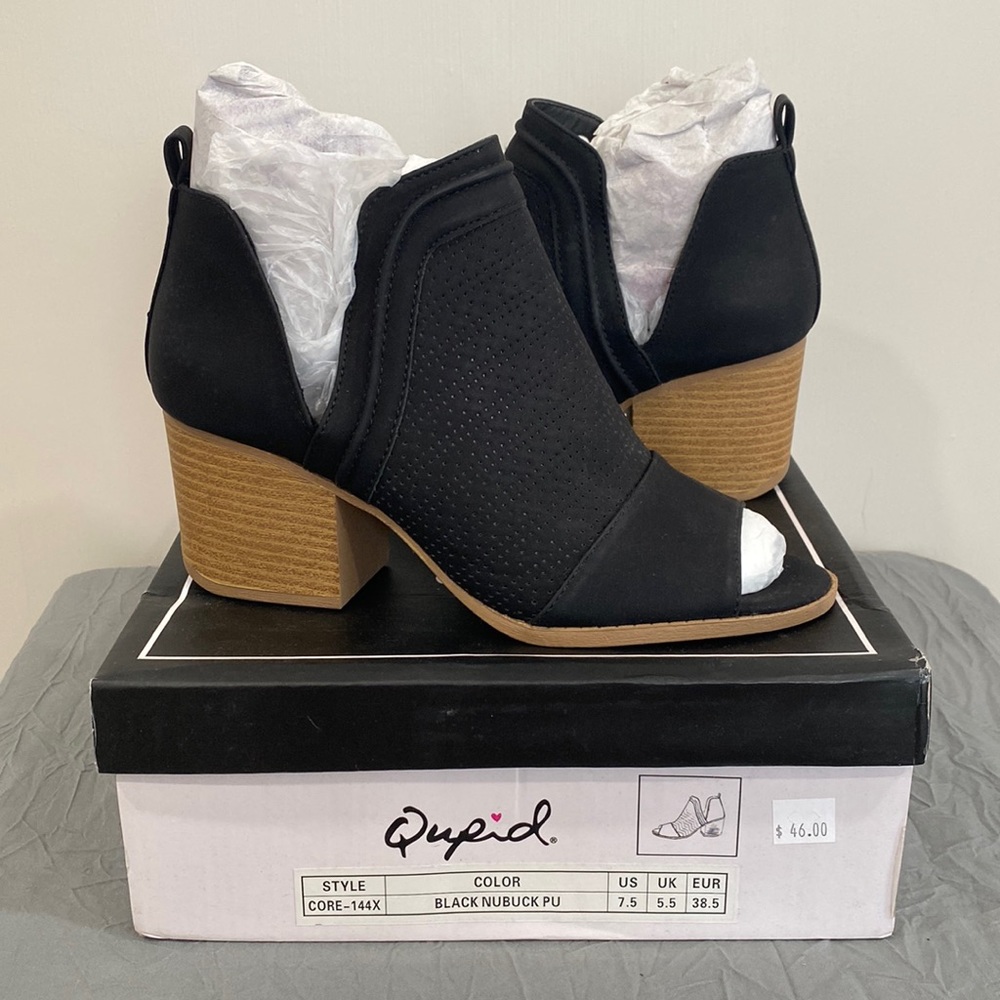 Black Qupid Botties